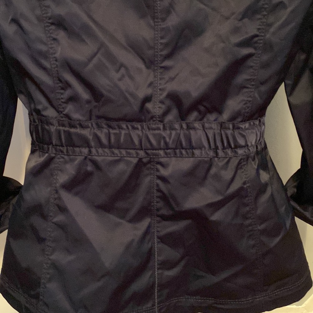 NWOT WHBM Navy Blue Button Up Button Cuff Button Hood Lightweight Rain Jacket - Picture 7 of 15